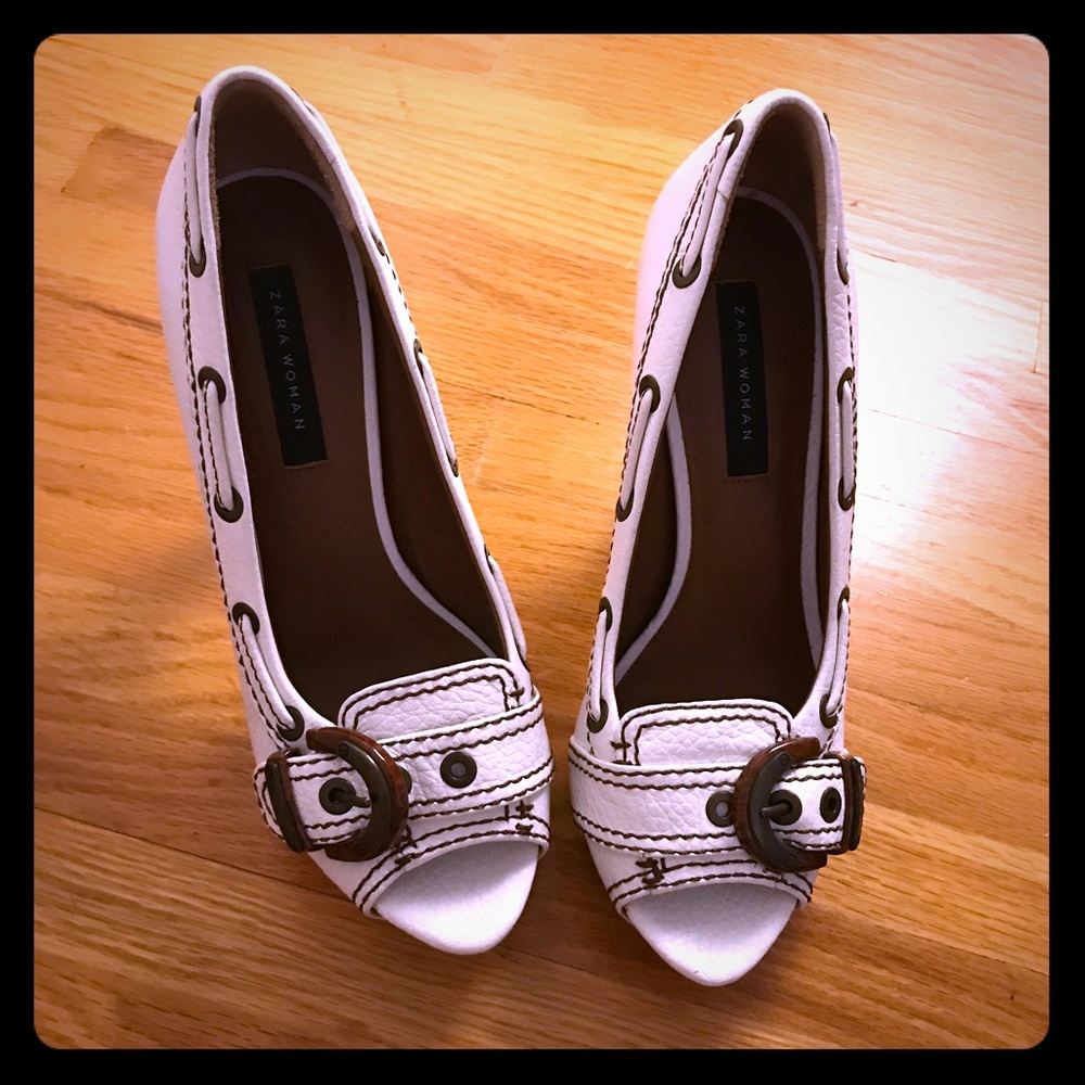 🆕 Zara open-toe white leather pumps